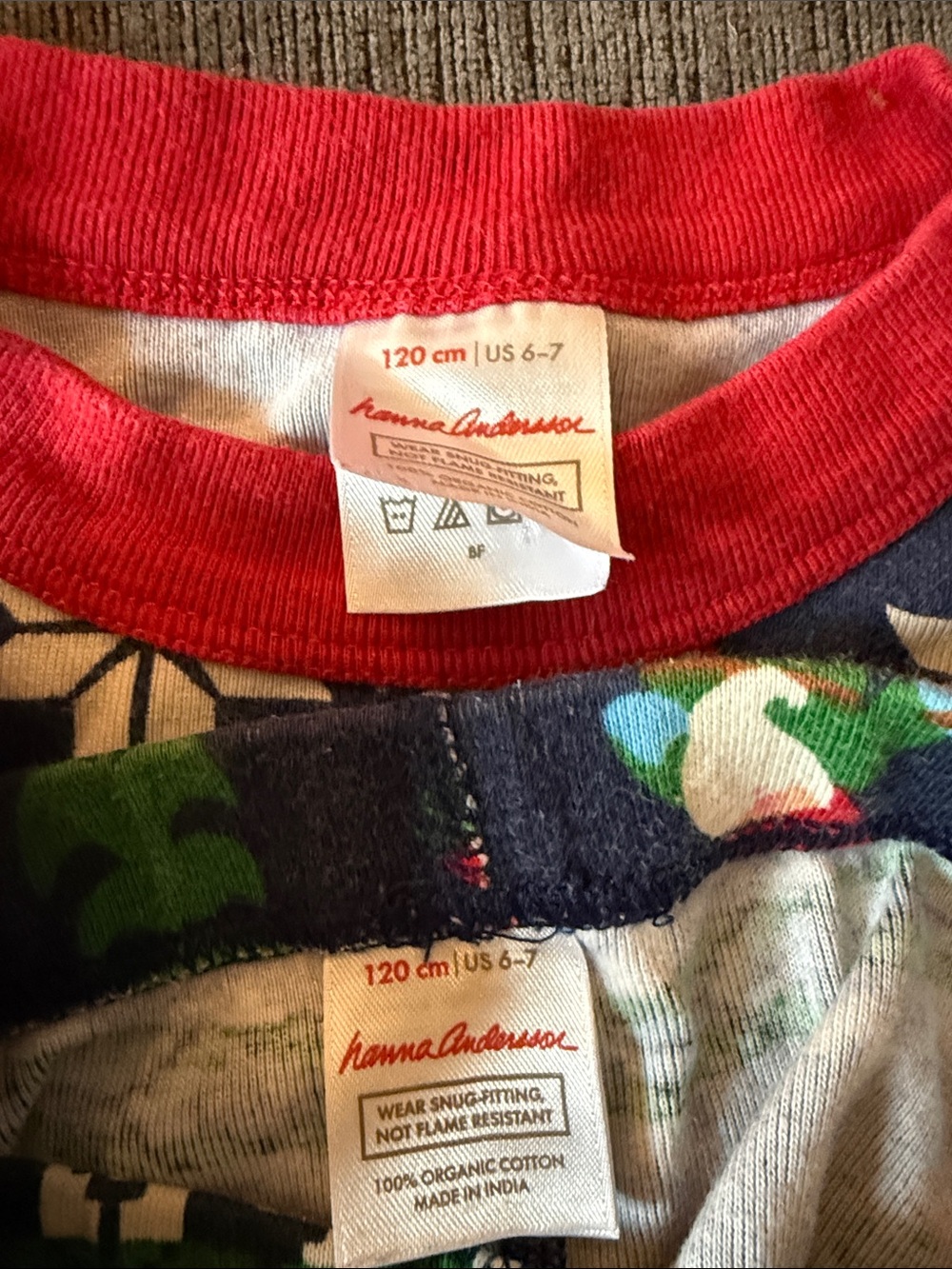 Hanna Andersson Navy, Red and Green Gnome Print Pajama Set - Picture 2 of 4